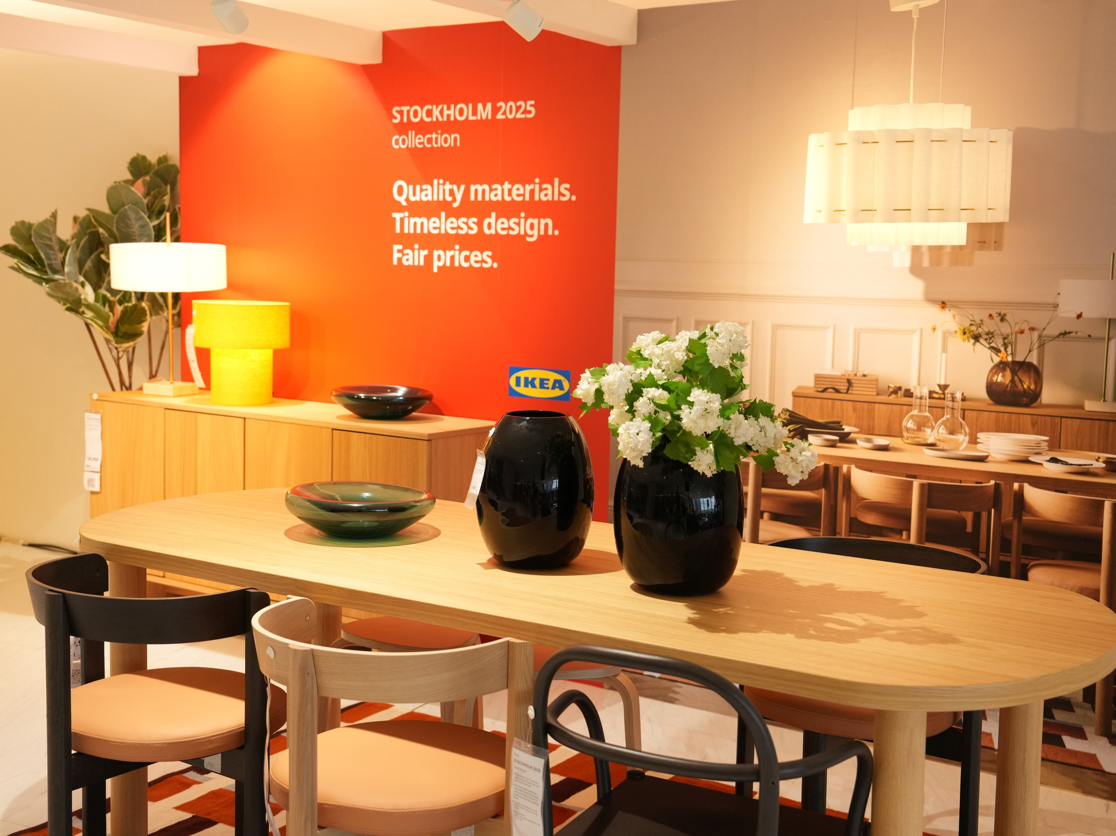 OAK veneer dining table, glass vases.