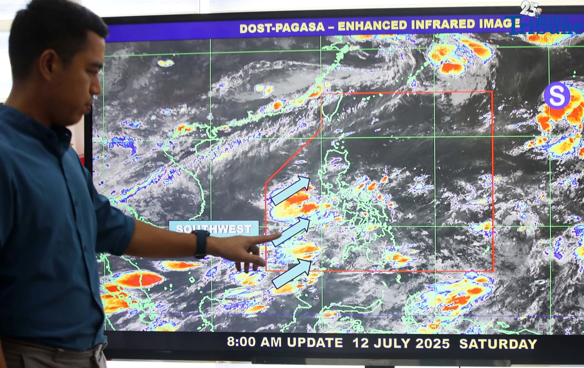 (July, 12 2025) Philippine Atmospheric, Geophysical and Astronomical Services Administration (PAGASA) Benison Estareja Weather Specialist point the tropical storm and southwest monsoon that brings rains and thunderstorms affect in Metro Manila, Mindanao, Central Luzon, Bicol Region, Pangasinan, and the rest of Visayas, CALABARZON, and MIMAROPA, on Saturday July 12 2025 at Pagasa office in Quezon City. Photo/Analy Labor