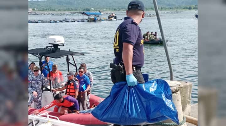 Underwater find A Scene of the Crime Operatives personnel holds one of two sacks recovered from Taal Lake. Retrieved during Saturday’s dive operation, the sacks are undergoing forensic examination to determine their contents and possible links to the disappearance of 34 missing sabungeros since 2021.
