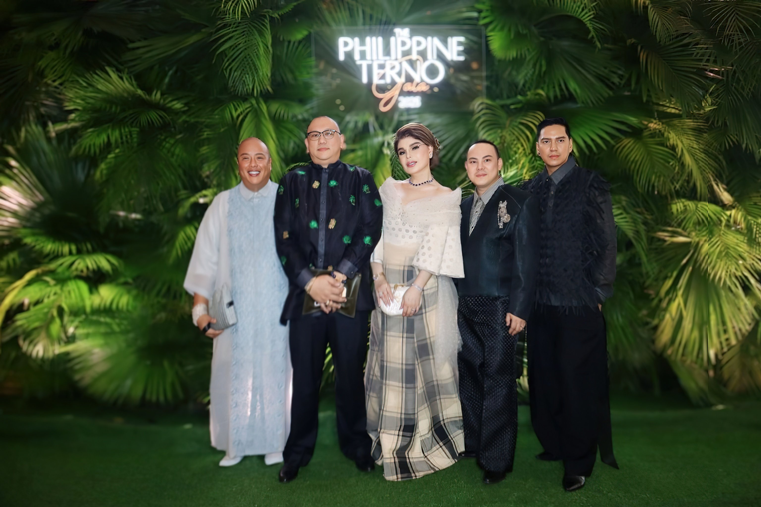 Daily Tribune’s Luis Espiritu, Rei Anthony Alfonso, Maria Barbie Anne Arcache, Jorel Espina and JR Arce.