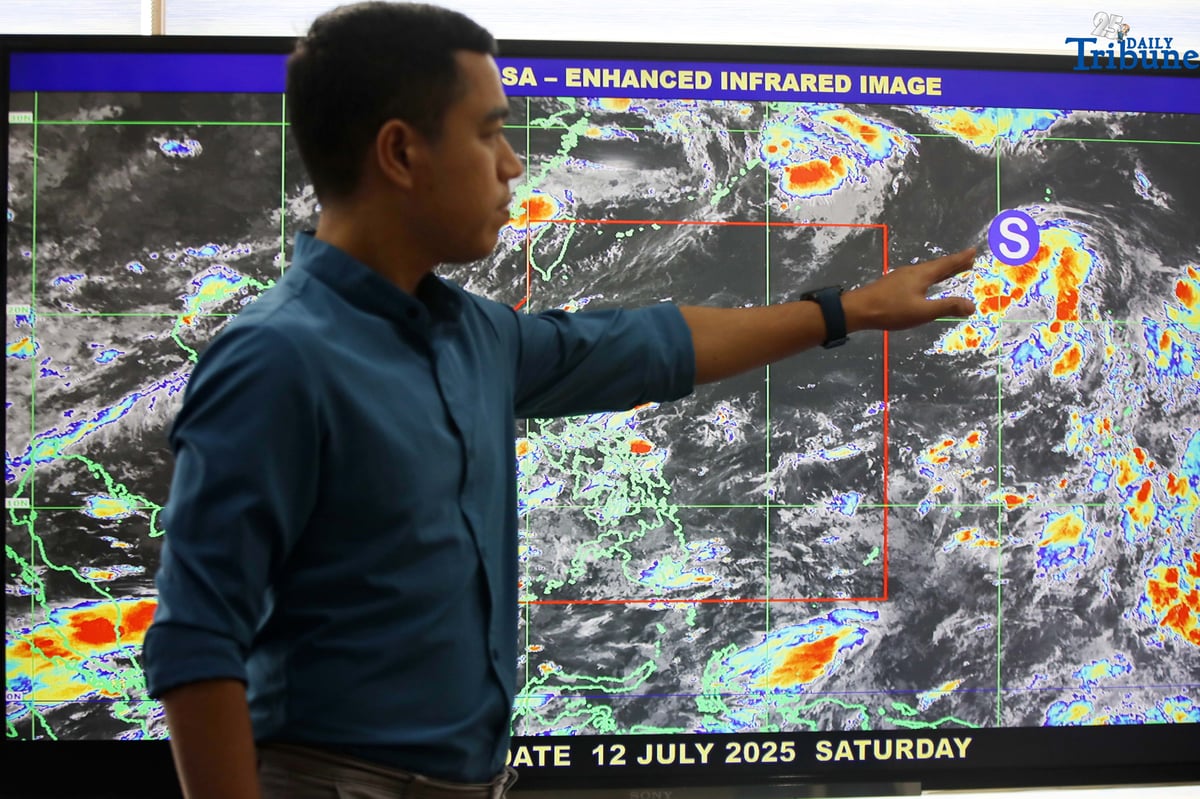 (July, 12 2025) Philippine Atmospheric, Geophysical and Astronomical Services Administration (PAGASA) Benison Estareja Weather Specialist point the tropical storm and southwest monsoon that brings rains and thunderstorms affect in Metro Manila, Mindanao, Central Luzon, Bicol Region, Pangasinan, and the rest of Visayas, CALABARZON, and MIMAROPA, on Saturday July 12 2025 at Pagasa office in Quezon City. Photo/Analy Labor