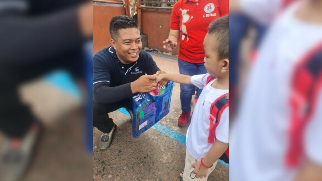 ICTSI, Solaire gift Tondo daycare learners
