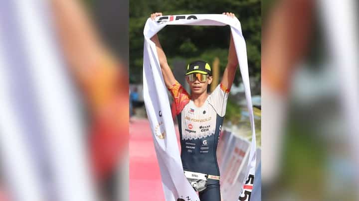 MATTHEW Hermosa crosses the finish line to rule the men’s event of the Sun Life 5150 Bohol in Bohol on Sunday.