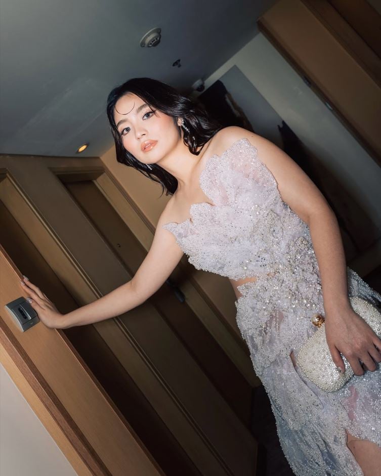 ACTRESS Sharlene San Pedro is supporting the nation's girl group over criticisms in new vlog.