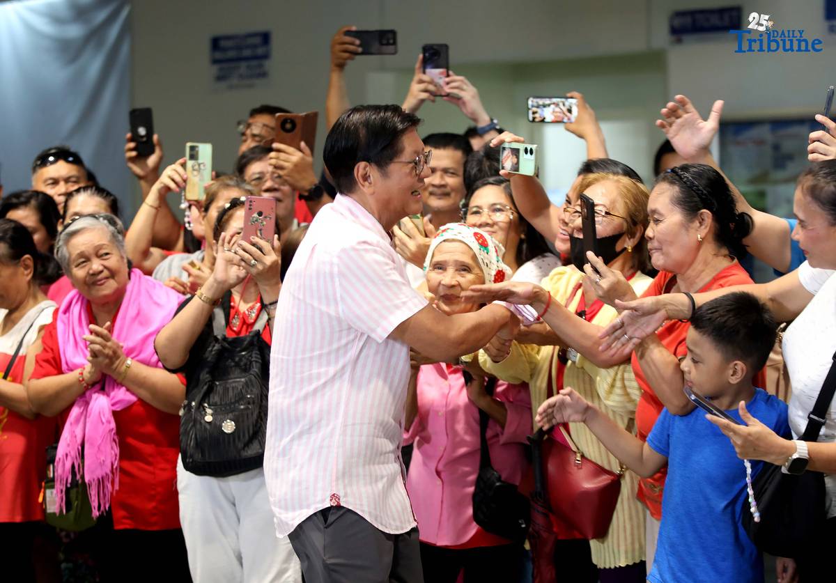 President Ferdinand Marcos Jr. leads the launch of the 50% train fare discount for senior citizens and persons with disabilities at the MRT-3 Santolan-Annapolis Station in Quezon City on Tuesday, July 16, 2025. Joining him are Transportation Secretary Vince Dizon and MRT-3 General Manager Michael Capati.