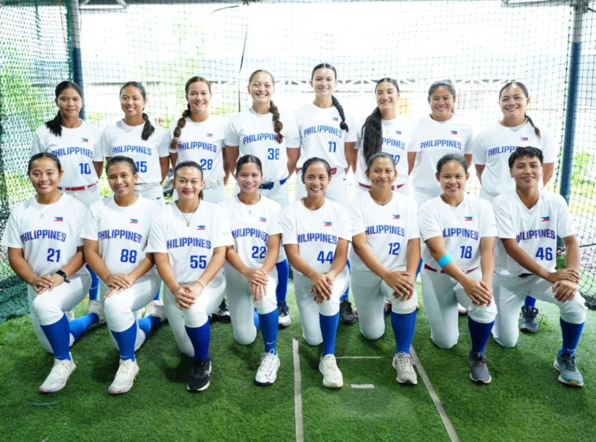 Blu Girls blank Singaporeans