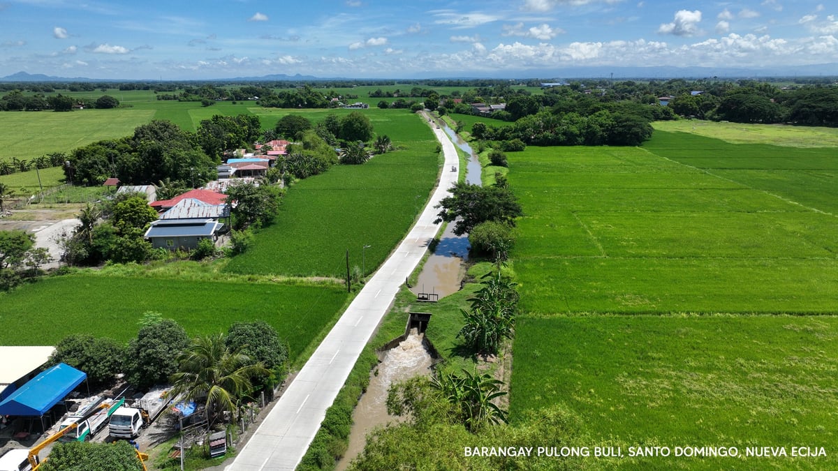 Nueva Ecija farmers get road upgrade boost in 6 barangays