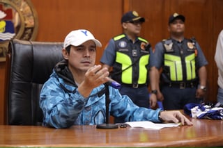 ‘Yorme’ praises DPWH flood control efforts along España