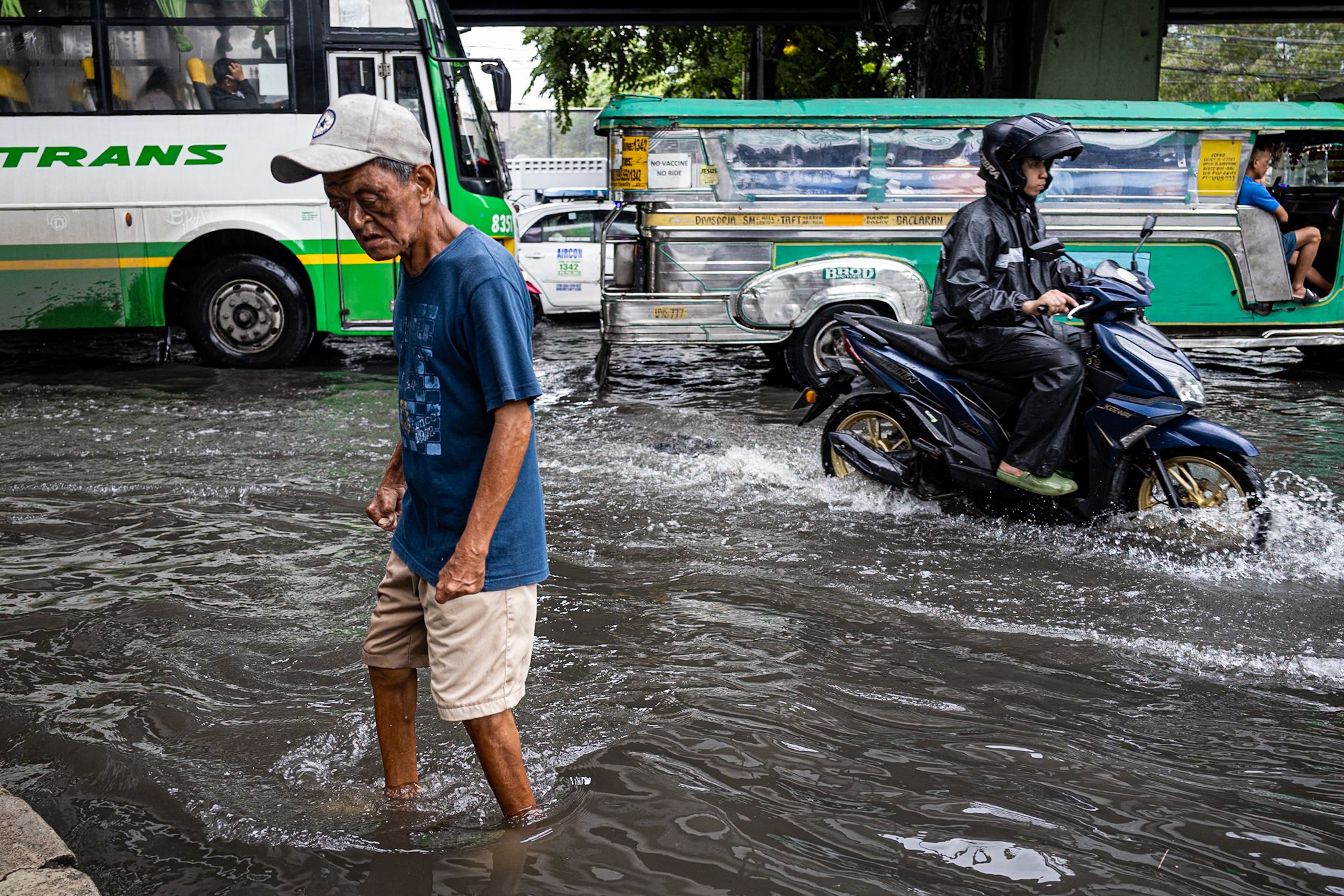 Severe Tropical Storm 'Crising' causes flooding in Manila