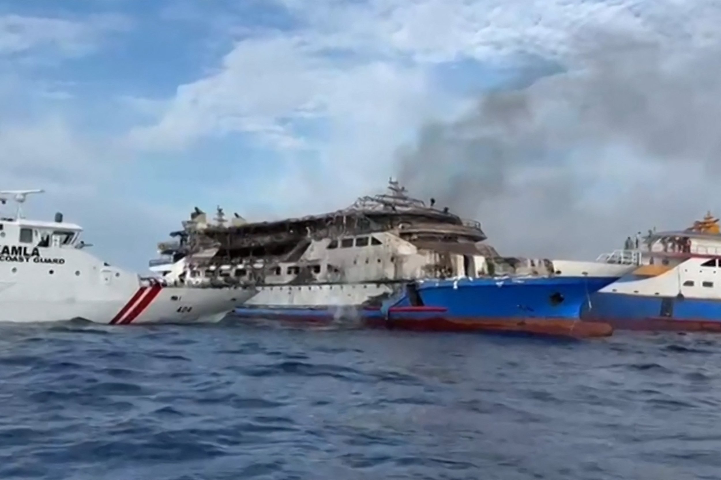 Indonesia ferry fire kills three, 568 rescued
