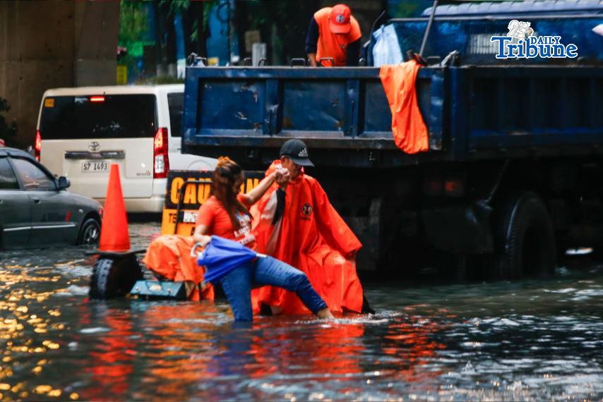 Malacañang suspends gov’t work and classes on Monday