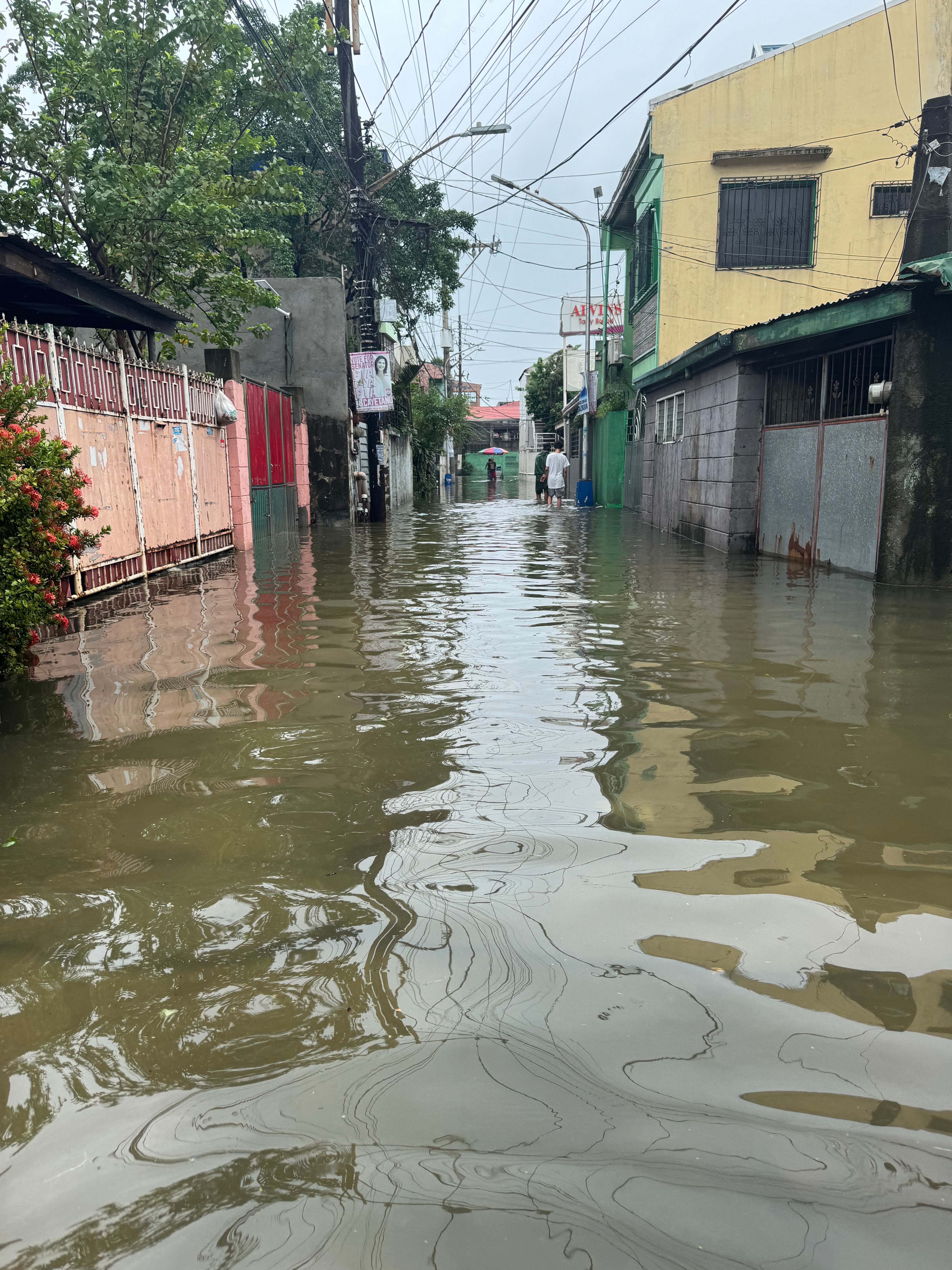 Knee Deep flood in Barangay Tonsuya in Malabon City