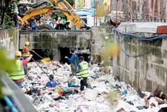 Carmaggedon seen amid monsoon rains, flood