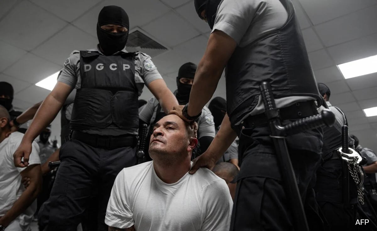 Migrants ‘tortured’ in Salvadoran  prison, says Venezuela