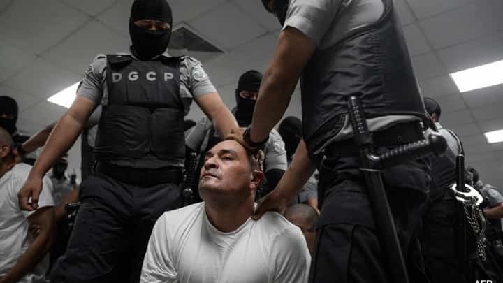 Migrants ‘tortured’ in Salvadoran prison, says Venezuela
