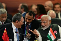 India resumes tourist visas for Chinese nationals