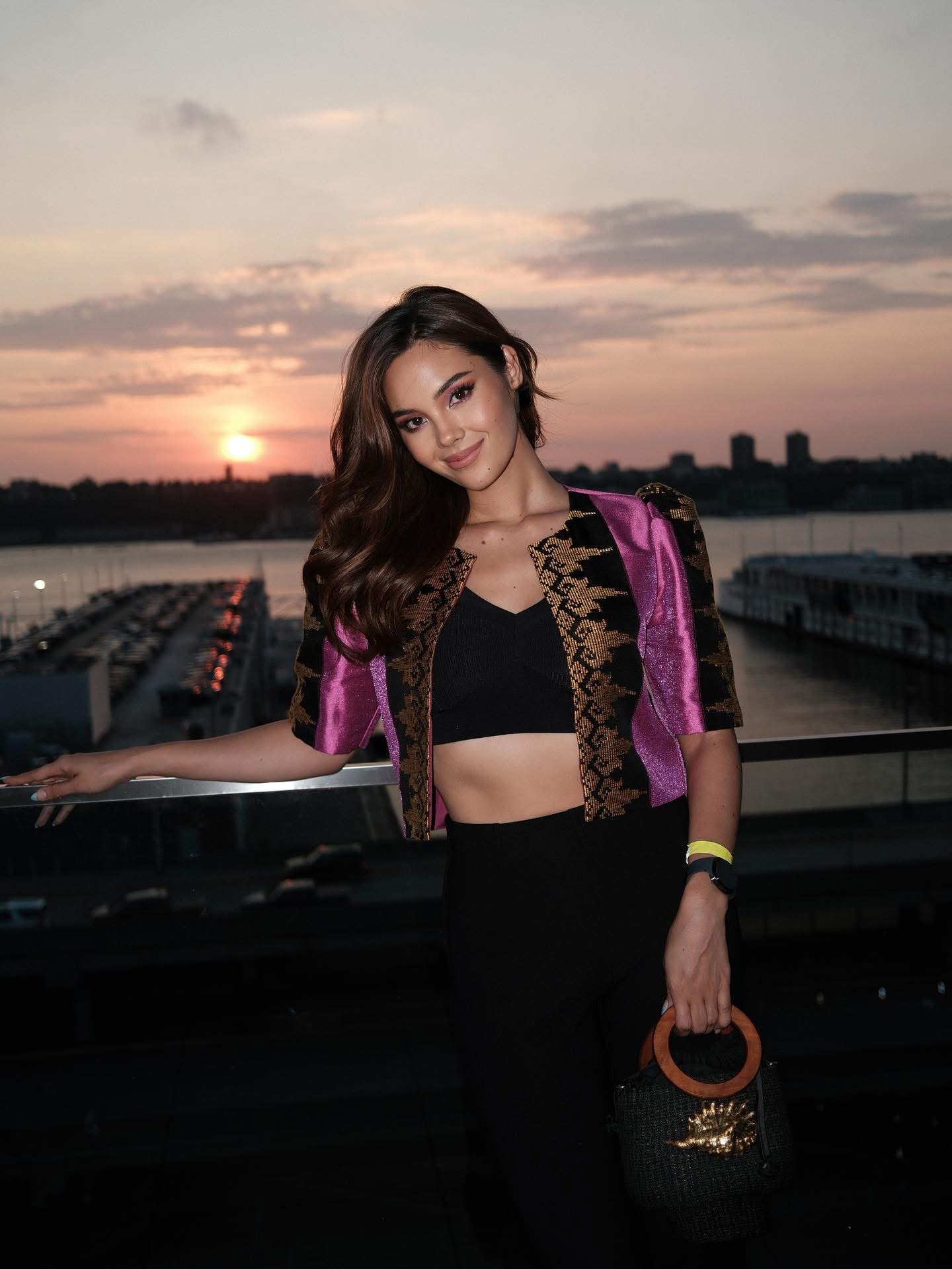 Catriona Gray shines in New York