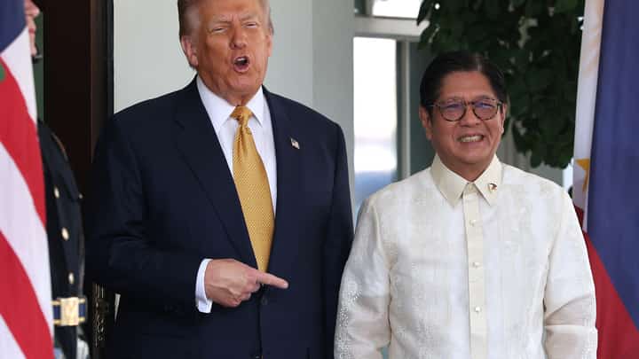 You’re the man With a dramatic gesture, US President Donald Trump emphasizes a point as he welcomes President Ferdinand Marcos Jr. at the White House on Tuesday. The two leaders met to discuss trade imbalances and regional security, following a deal that leaves the Philippines facing a steep 19-percent tariff on exports to the US.