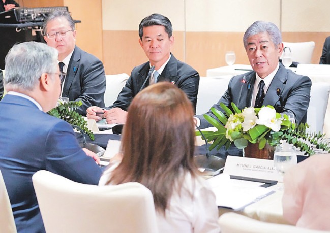 Foreign Minister Takeshi Iwaya and Secretary Enrique Manalo at the Japan- Philippines Foreign Ministers’ Meeting.