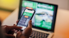Liquor retailers warn vs online gambling ban, citing prohibition failures