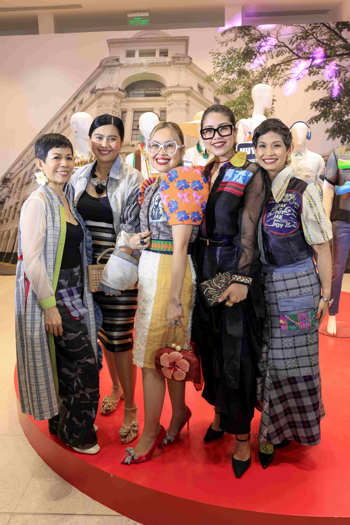 (FROM left) Connie Macatuno, True Value and Pet Lovers Center general manager Pearly Lorenzo Templado, Atty. Pia Receno, Robinsons Land Corporation AVP and head of Corporate Digital Marketing Patricia Madison Mendoza and Mara Quintal.