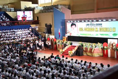 Davao land title distribution frees thousands of ARBs from P700M debt