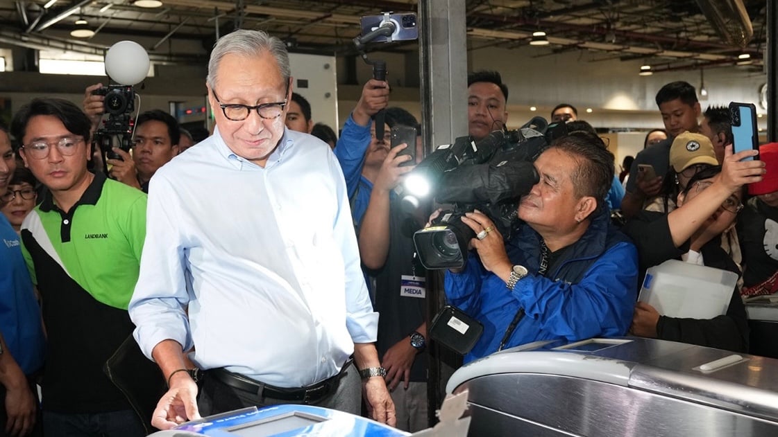 BSP backs tap-to-pay rollout at Metro Rail