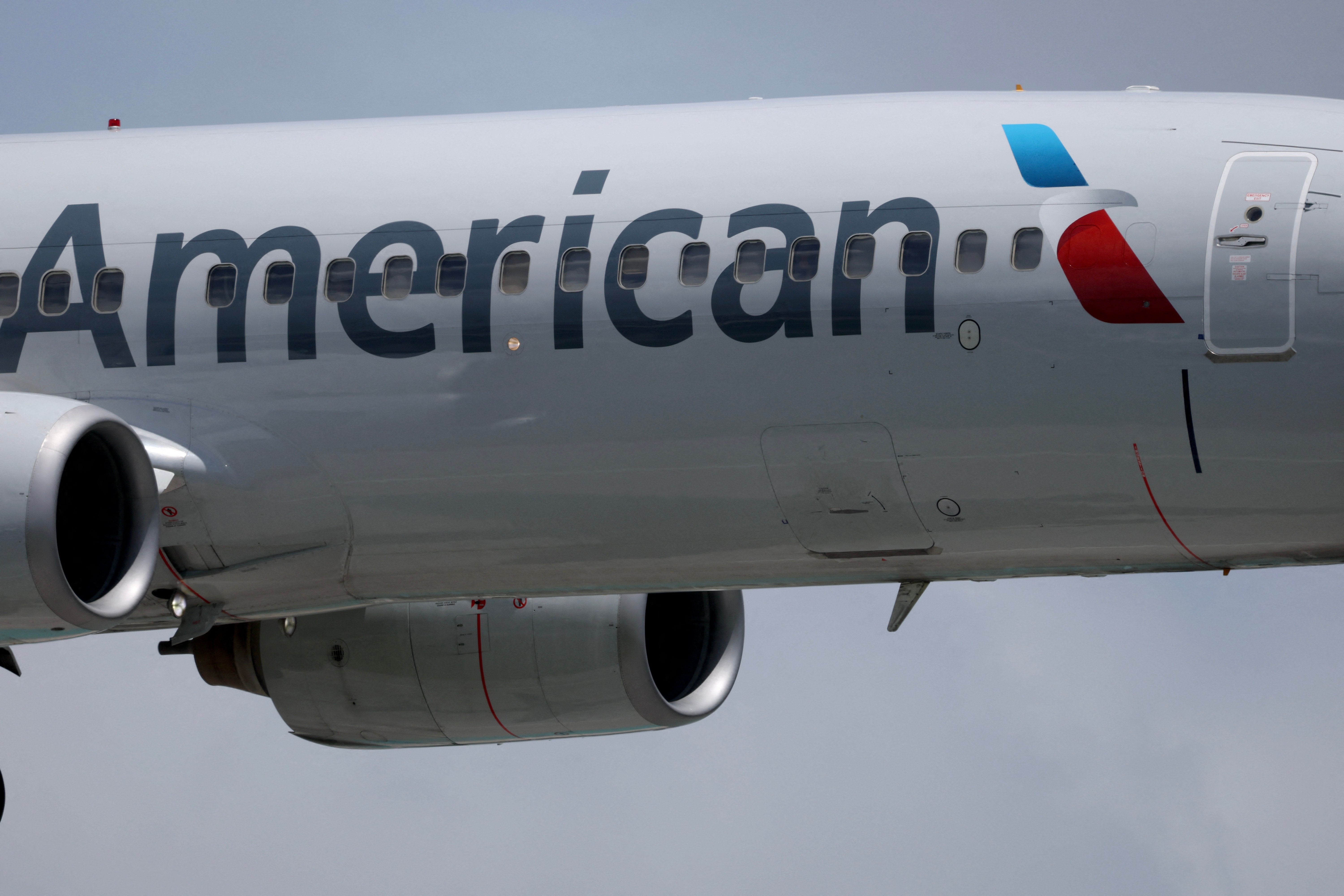 American Airlines uses AI to hold flights for late connecting passengers
