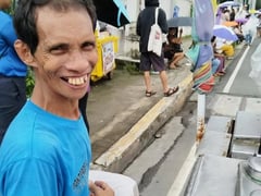 Street vendor gets SoNA ‘scoop of relief’