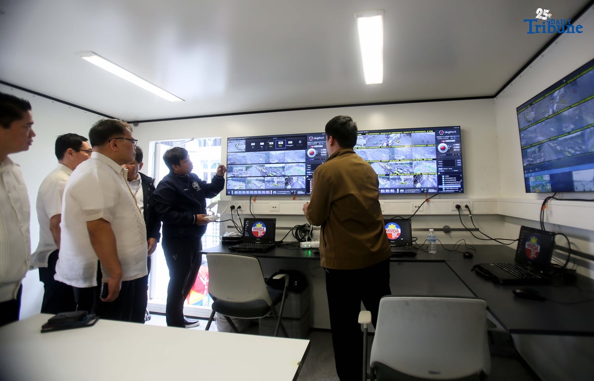 MMDA Chairman Atty. Don Artes inspects the MMDA Mobile Command Center to monitor the situation along Commonwealth Avenue during President Ferdinand Marcos Jr.’s 4th State of the Nation Address.