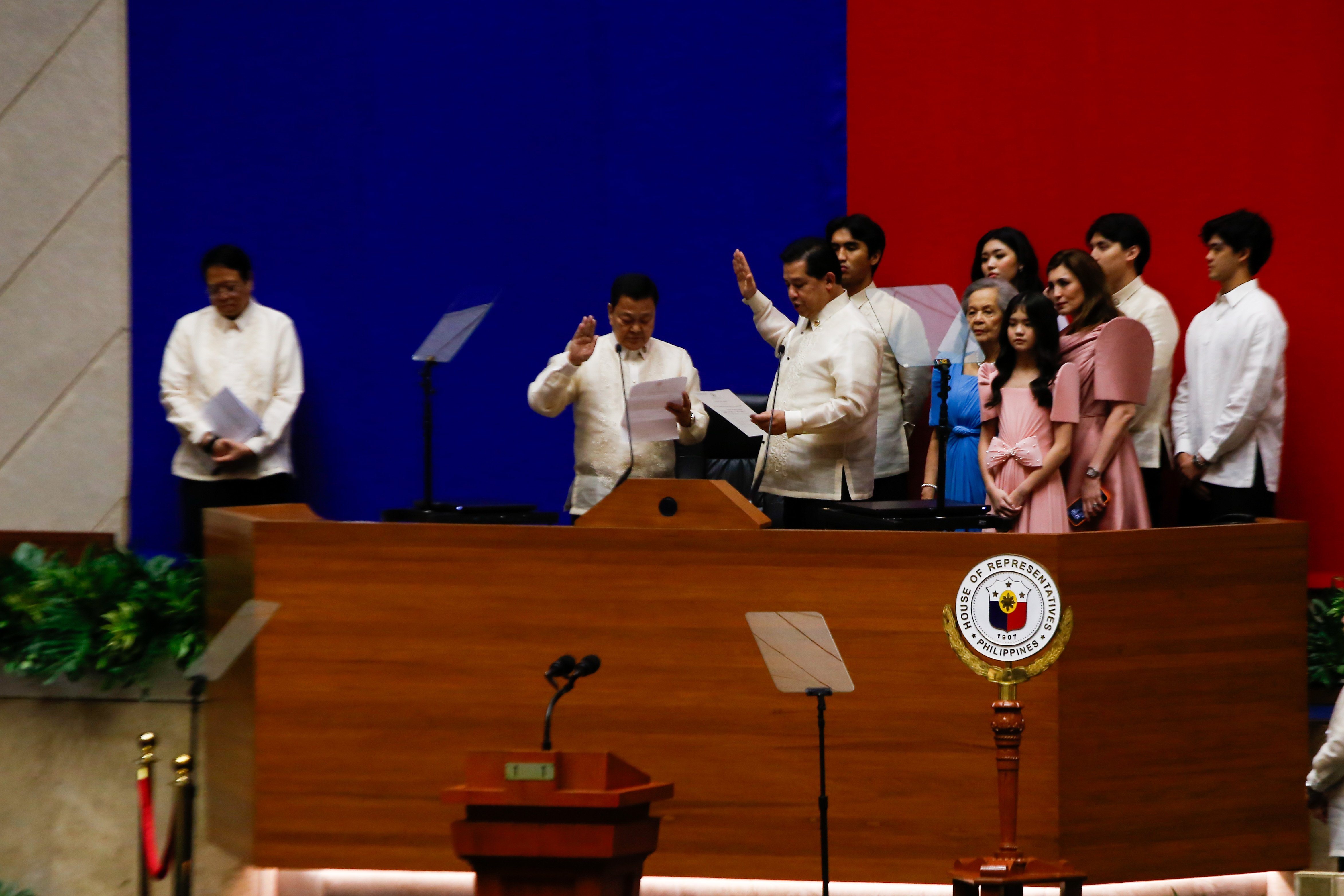 Romualdez retains House speakership