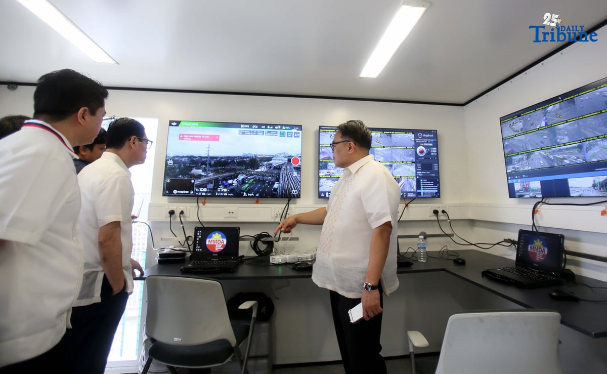MMDA Chairman Atty. Don Artes inspects the MMDA Mobile Command Center to monitor the situation along Commonwealth Avenue during President Ferdinand Marcos Jr.’s 4th State of the Nation Address.