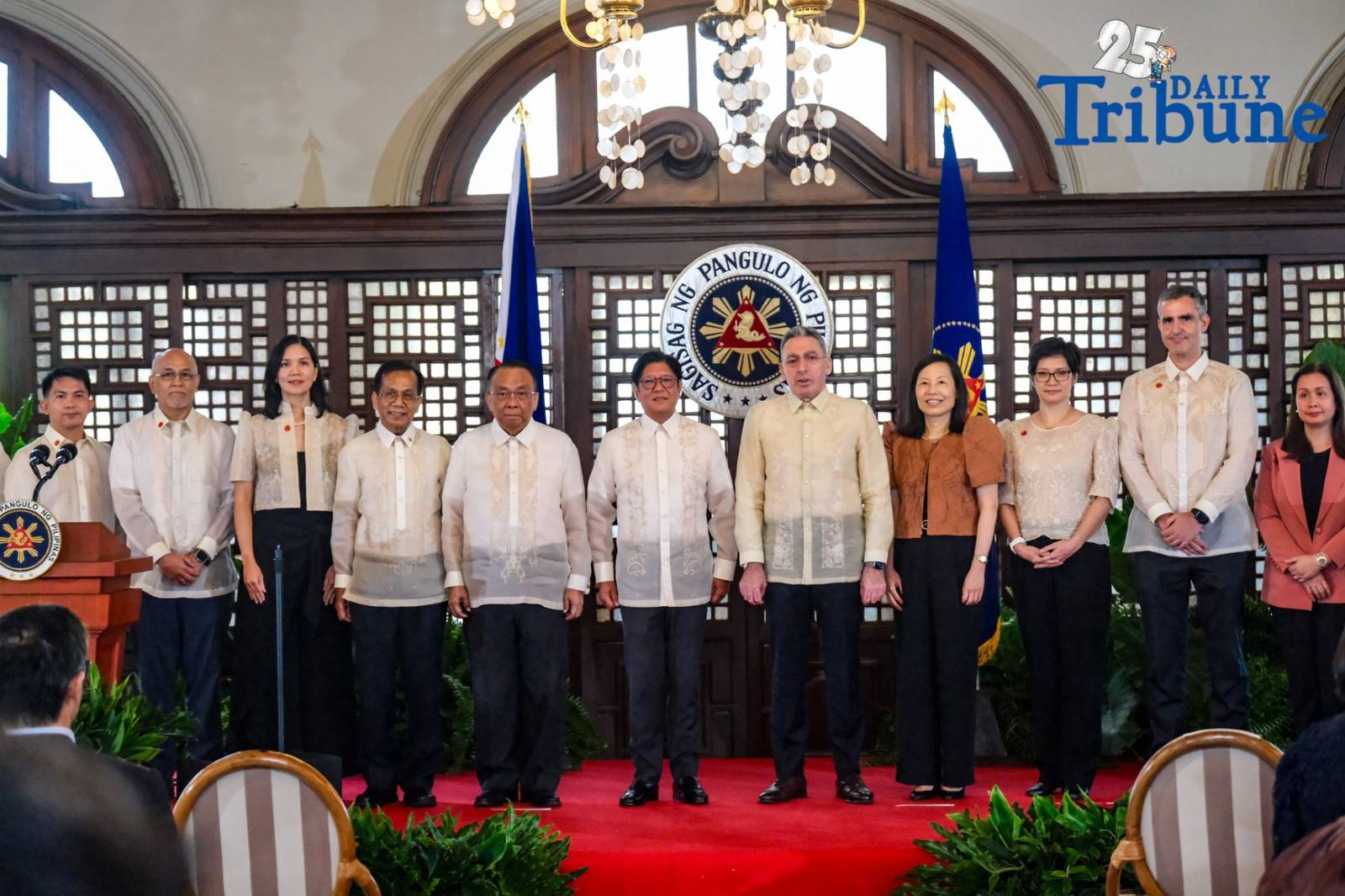 joining the president onstage are (left to right) Senior Undersecretary Emil K. Sadain, DPWH, Asec. Juan Carlo Marquez, DSWD, Usec. Joseph J. Capuno, DEPDev, Mary Elizabeth Galang, Senior Officer, International Finance Corporation, Secretary Arsenio Balisacan, DEPDev, Executive Secretary Lucas Bersamin, Div. Dir. Zafer Mustafaoğlu, World Bank, Dandan Chen, Operations Manager, World Bank, Clarissa David, Senior Country Officer, World Bank Group PHilippines, Gonzalo Varela, Lead Economist, World Bank Group Philippines and Undersecretary Angela Ignacio, OSAPIEA.