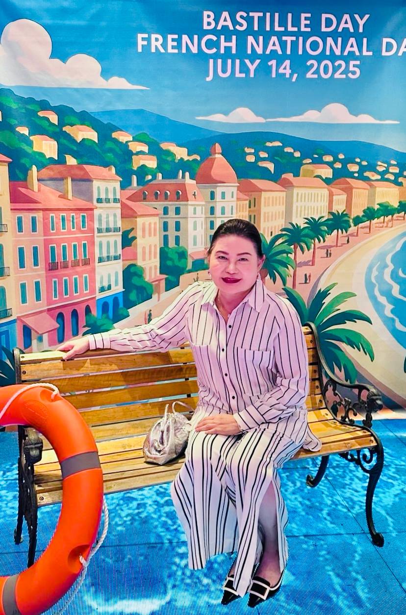 Consul Marian Ong