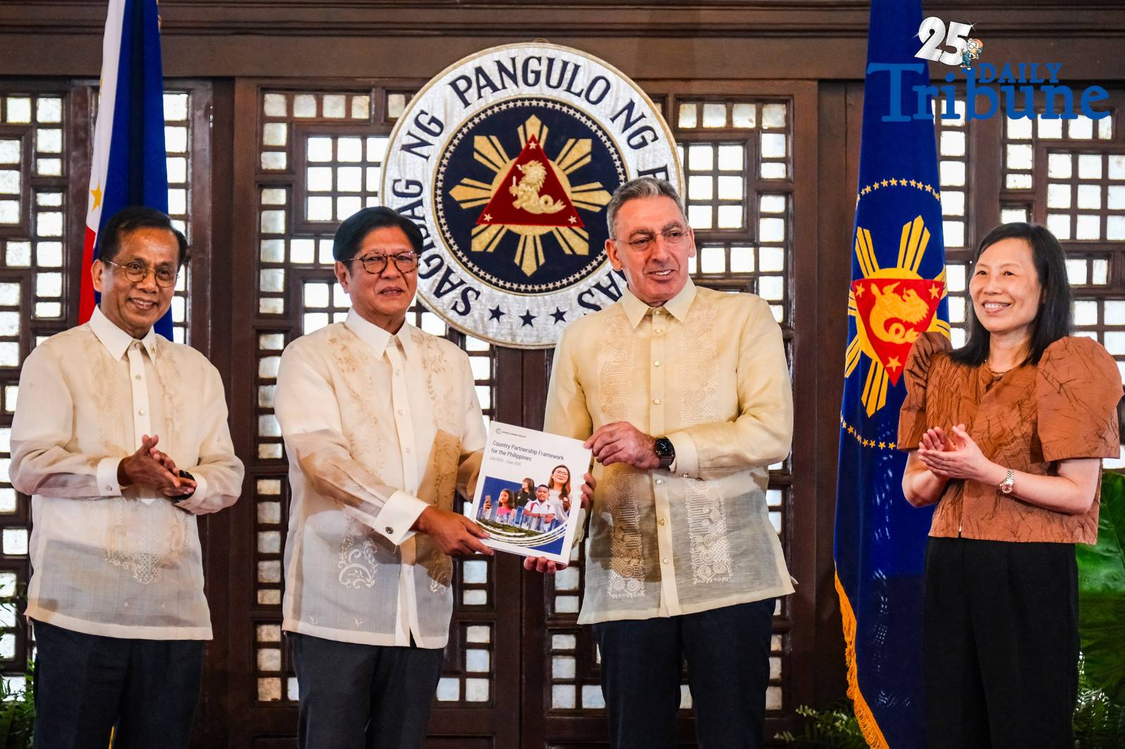 President Ferdinand R. Marcos Jr. leads the launch and ceremonial turnover of the World Bank Group Philippines Country Partnership Framework (CPF) for Fiscal Years 2026–2031 at Kalayaan Hall, Malacañan Palace on July 29, 2025. The CPF outlines the World Bank’s strategic support for the Philippines in key areas such as health, education, job creation, digitization, and climate resilience. It aligns with national priorities and supports eight of 15 key outcome areas aimed at improving the quality of life for Filipinos and tackling global challenges.