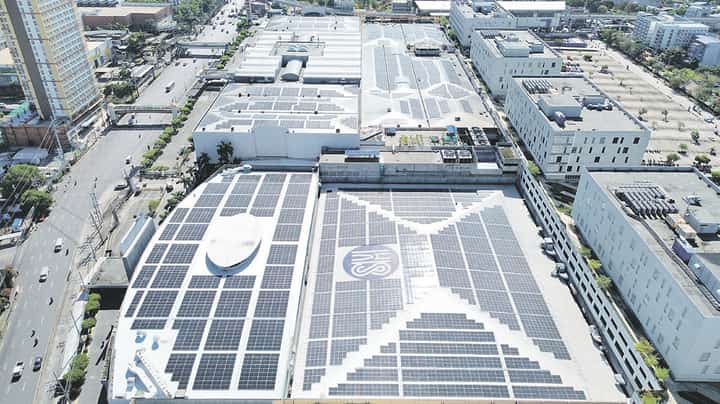 SM debuts biggest rooftop
solar panel system at SM Fairview