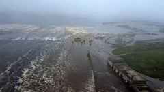 Massive quake rocks Russia, triggers Pacific tsunami alerts and volcano eruption