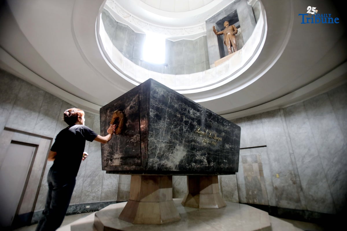 HONORING A HERO | Personnel from the National Historical Commission of the Philippines clean the tomb of President Manuel L. Quezon at the Quezon Memorial Circle in Quezon City on Thursday, July 31, 2025, ahead of the 81st anniversary of his death. Quezon, the second president of the Philippines, served from 1935 until his death in 1944.