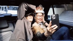 Michelle Dee honors beauty queen mom with replica of lost Miss International crown