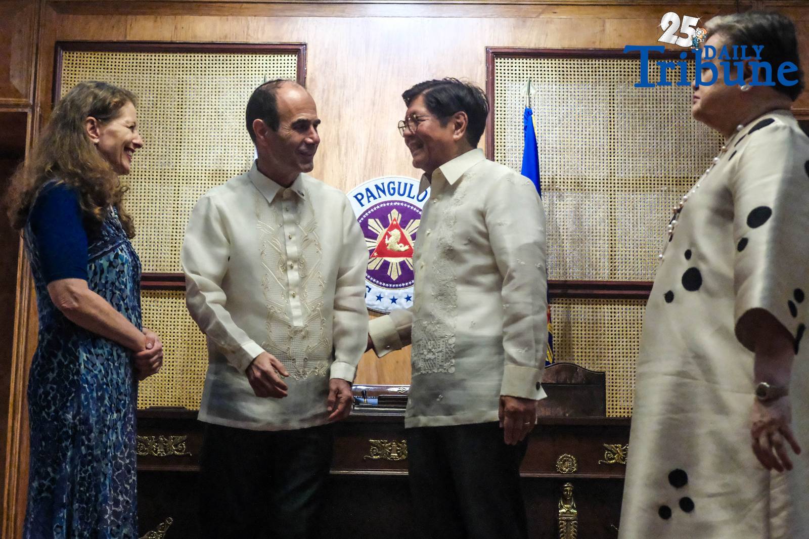 President Ferdinand R. Marcos Jr. met with outgoing Israeli Ambassador Ilan Simon Fluss at Malacañang Palace on July 31, 2025, for a farewell courtesy call, marking the end of Fluss’ diplomatic tenure in the Philippines. Ambassador Fluss served in the country twice—first as deputy chief of mission from 1995 to 1998, and then as ambassador from 2021 to 2025—for a total of seven years.