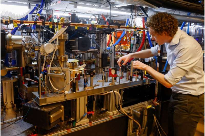 100 years on, quantum world still divides physicists
