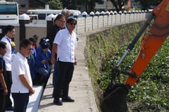 Marcos leads launch of major estero cleanup program in Pasig