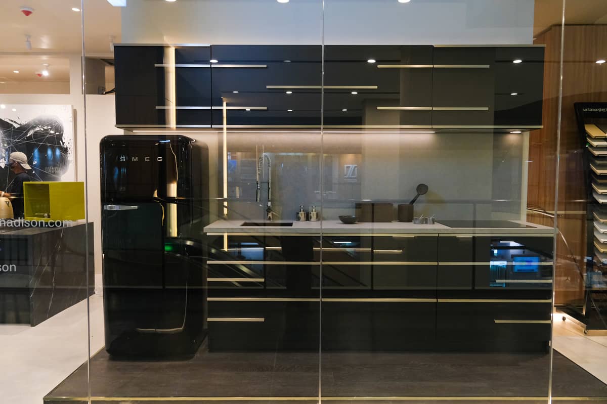 Cucina Ombra by architect Jorge Yulo.