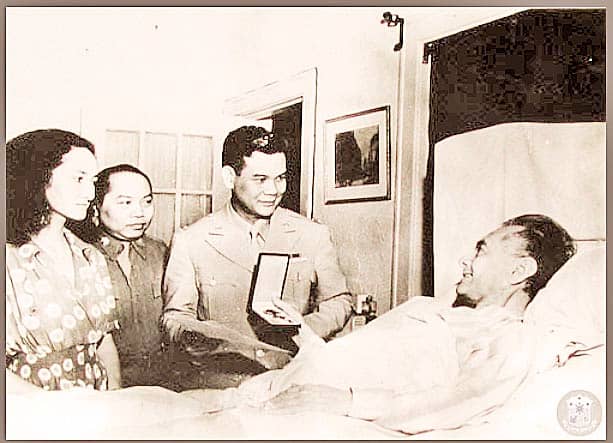 LAST photograph of President Manuel L. Quezon was taken in March 1944 while he was bedridden at his residence in Miami, Florida, USA. During this time, he presented the Congressional Medal of Valor of the Philippine Army to Major Emigdio Cruz.