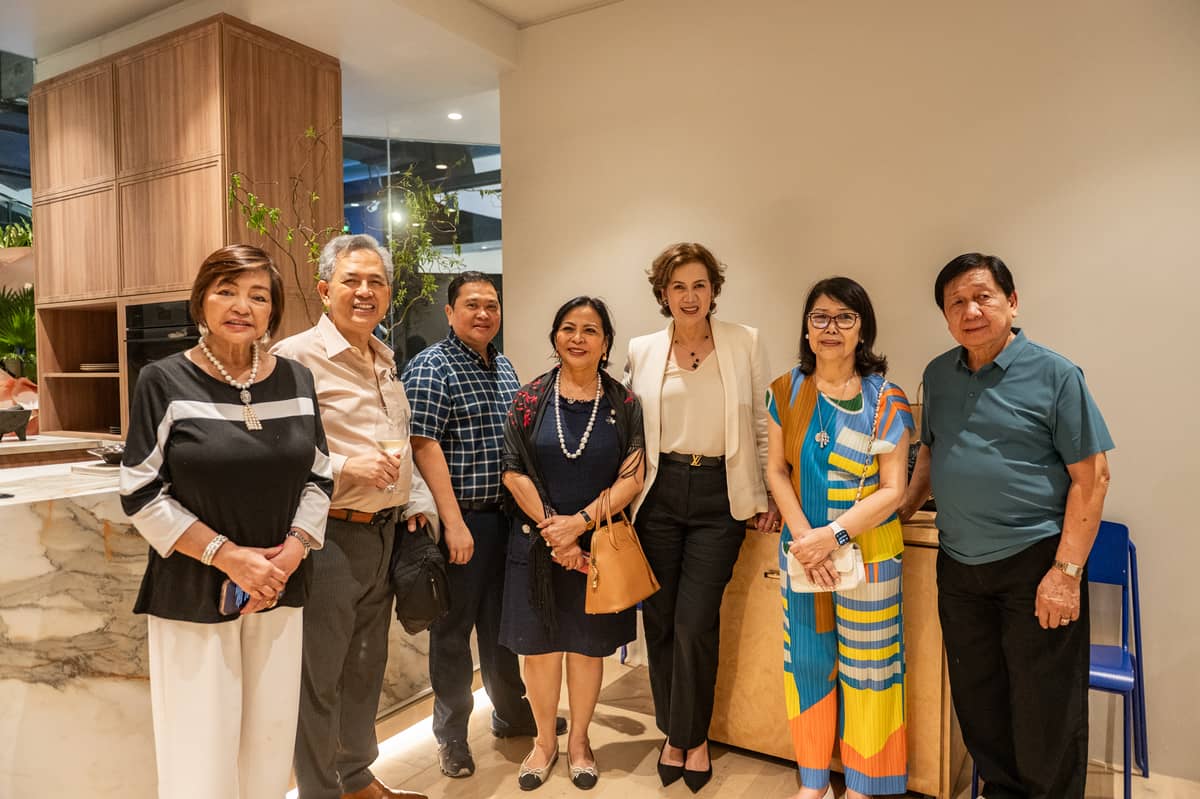 Cynthia Reyes, Edwin Medalla, Erwin Alcomendras, Chacha Camacho, Jing Sarao, Maridel Villavicencio and Dennis Belmonte.