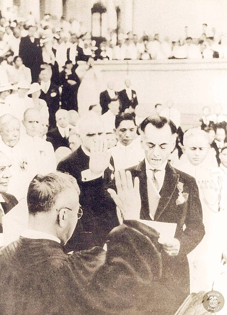 Inauguration of Philippine Commonwealth President Manuel L. Quezon was held on the steps of the Legislative Building in Manila on 15 November 1935.