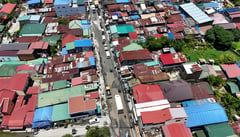 Pangandaman, Apalit Mayor inspect flooded Apalit-Macabebe Road