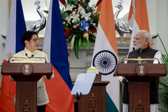 Phl, India seal strategic partnership, ink 13 deals