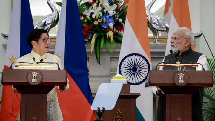 (FILES) President Ferdinand R. Marcos Jr. and Indian Prime Minister Narendra Modi deliver their statements during a joint press conference at Hyberbad House in New Delhi, India, on Tuesday, 5 August 2025. Modi has been busy, also securing investments from Japan to end August.