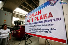 Motorcycle owners get new plates under LTO’s ‘Operation Palit Plaka’